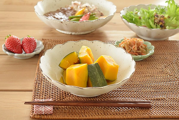 中鉢 白化粧菊形5.5浅鉢 煮物鉢 サラダボウル 美濃焼