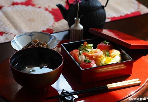 洸琳窯　桔梗渕瓔珞小鉢 　有田焼