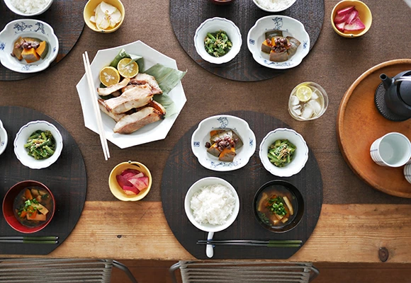 洸琳窯　高山寺　桔梗高台反仲付
