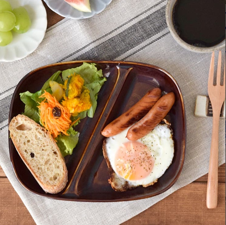 EAST table ランチプレート カフェ仕切り　アメ色モダン食器 
