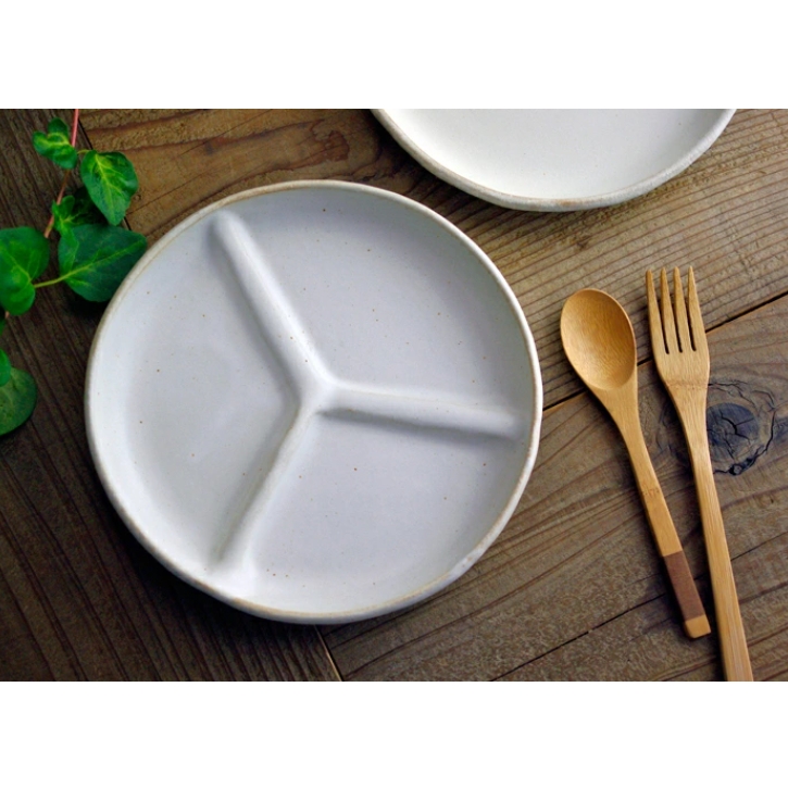 ランチプレート（Y字型仕切り）kinari 益子焼 ３つ仕切り 丸皿