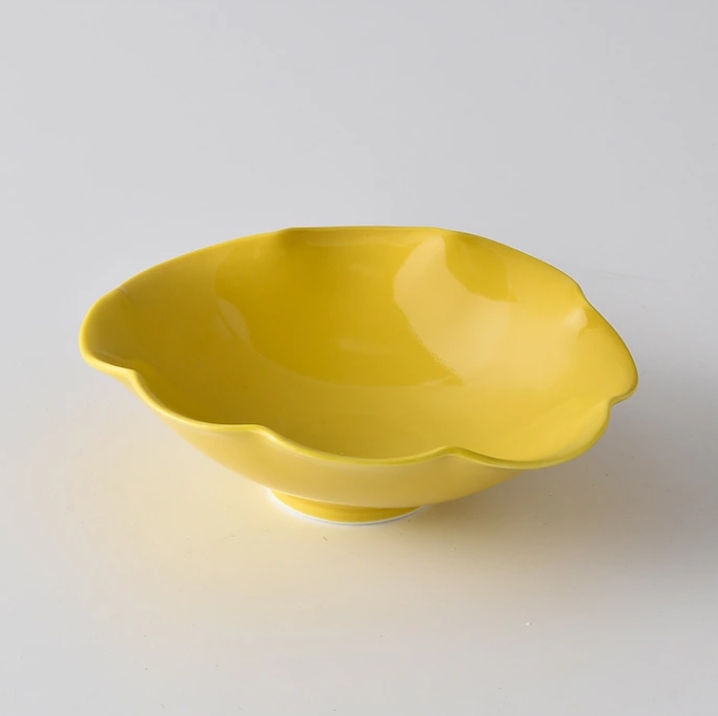 黄釉 菊型楕円皿 14cm 手書き 波佐見焼 洸琳窯