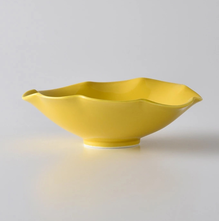 黄釉 菊型楕円皿 14cm 手書き 波佐見焼 洸琳窯