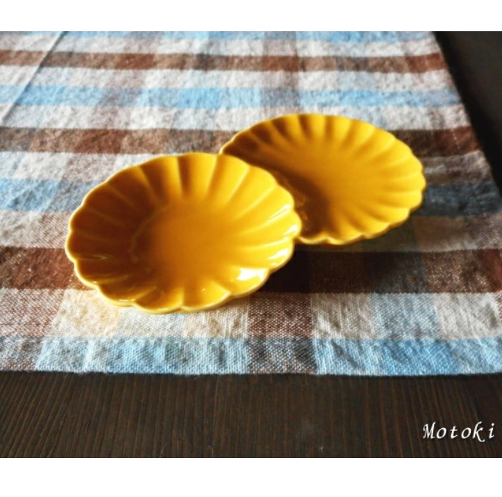 波佐見焼 黄 小分け菊皿