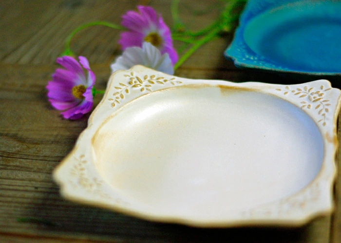 益子焼　kinari フレームプレート 花柄 角皿