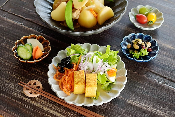 取り皿 9色菊形中皿  美濃焼  菊型 花形 
