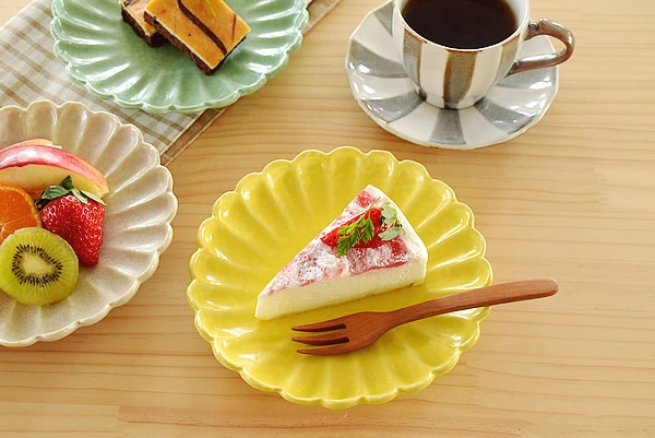 取り皿 9色菊形中皿  美濃焼  菊型 花形 
