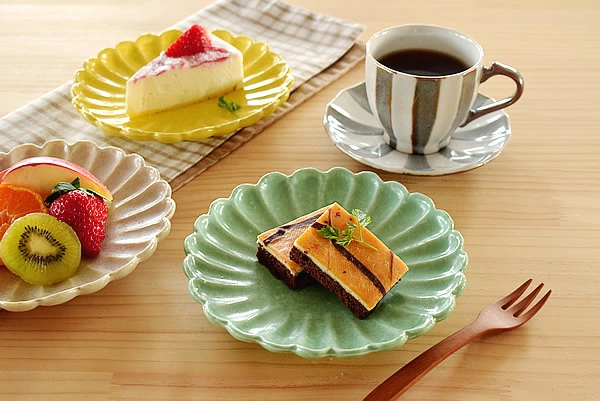 取り皿 9色菊形中皿  美濃焼  菊型 花形 
