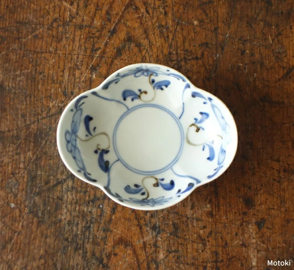 有田焼　染付間取錆草花木瓜小付（豆鉢）