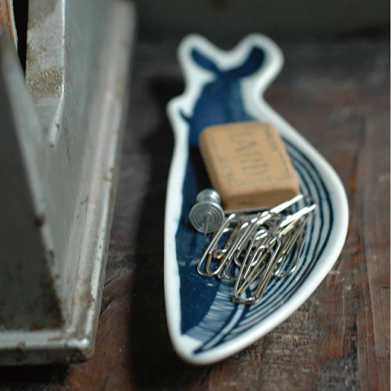 KATA KATA 印判手皿(クジラ)