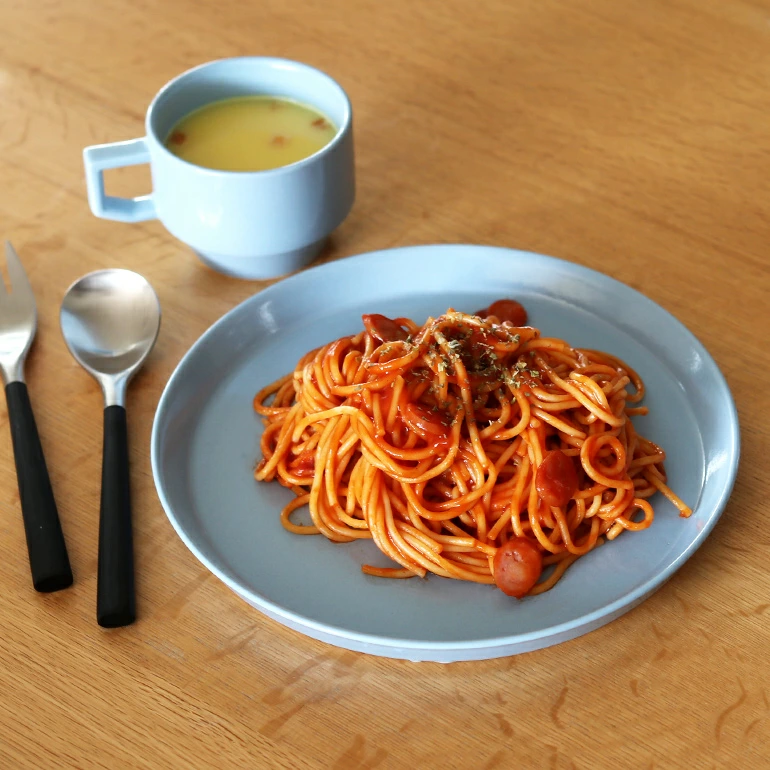 平皿 ワンプレート波佐見焼 磁器  φ22cm
