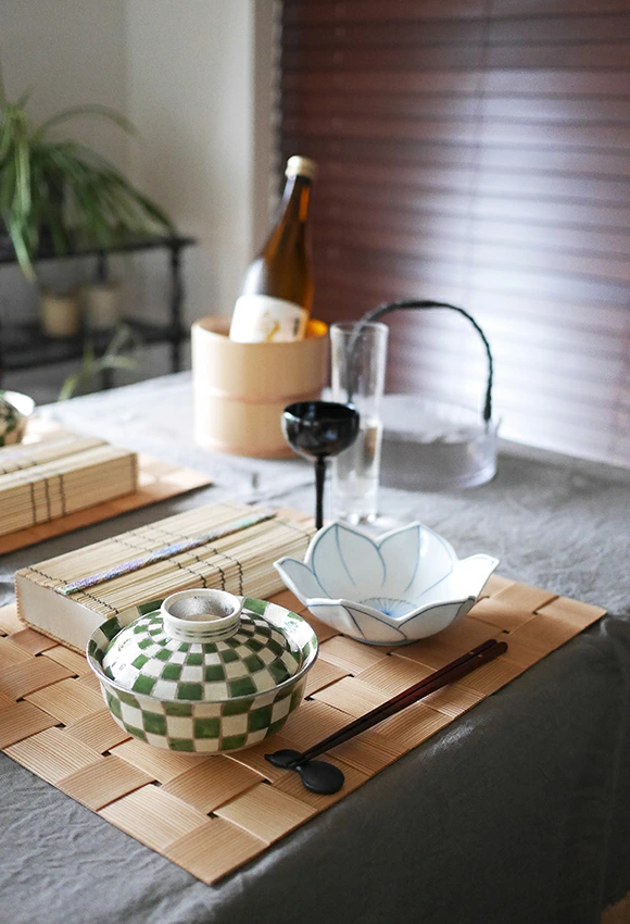 染付花紋　鉄仙花型小鉢